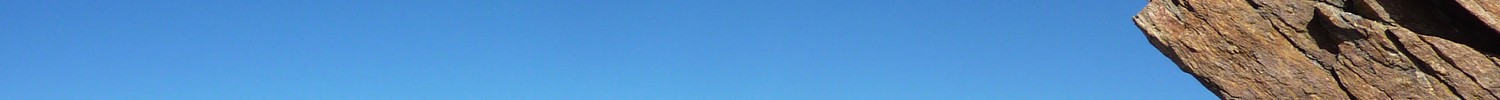 Jugendlicher auf einem Berg